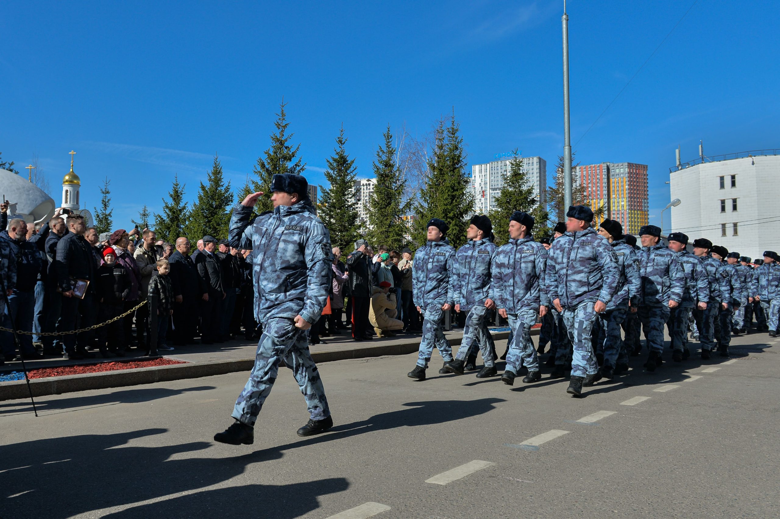 В Москве сотрудники ОМОН «Авангард» открыли Аллею Славы в День памяти  погибших боевых товарищей