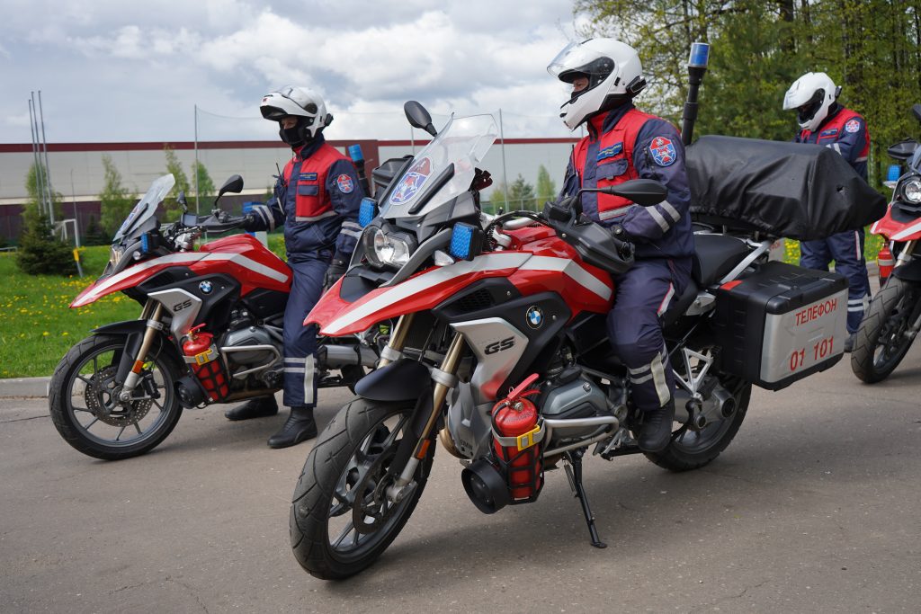 Спасатели на мотоциклах приступили к патрулированию московских улиц
