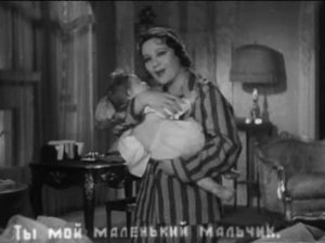 Кадр из фильма Маленькая мама» (Австрия и Венгрия, 1935 год, режиссер Герман Костерлиц). Скриншот взят с видеохостинга YouTube