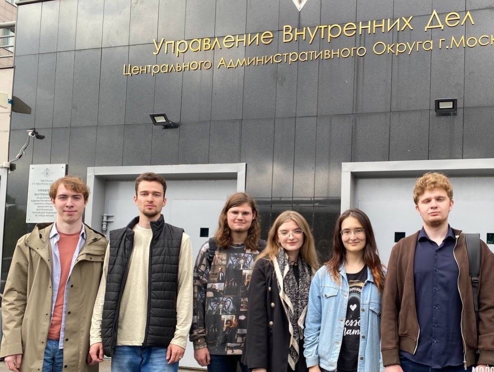 Борьба с вредными привычками: молодые парламентарии Замоскворечья и Красносельского посетили тематическую лекцию