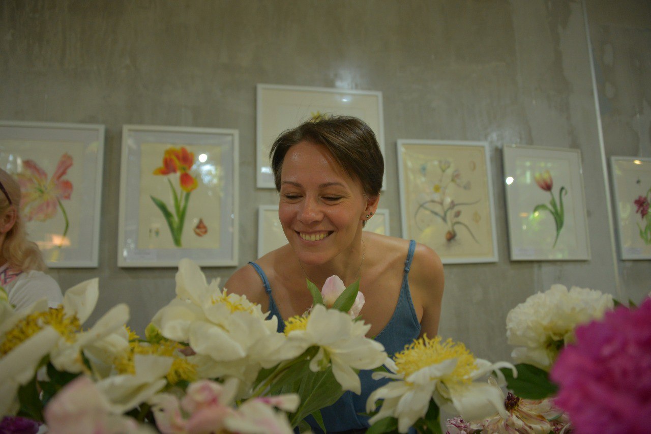Выставки летних цветов пройдут в «Аптекарском огороде» - Москва.Центр