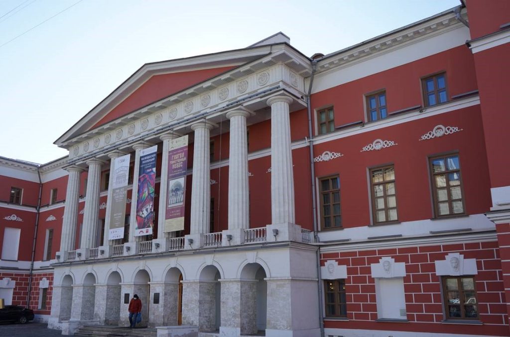 Здание Музея современной истории России реконструируют в Тверском районе  