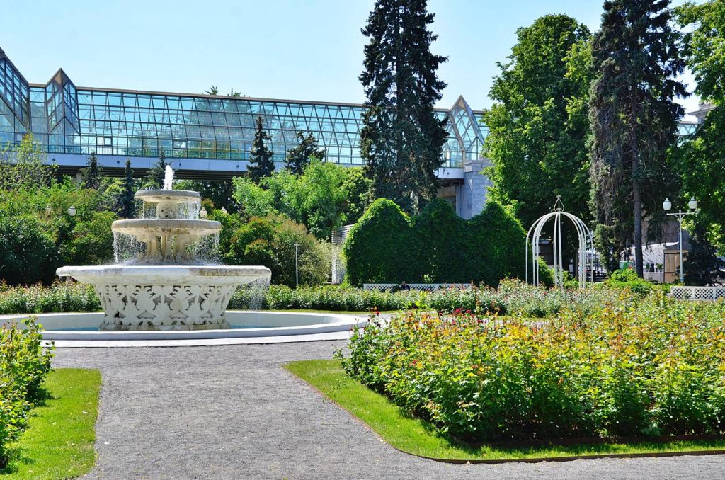 Москвичи смогут посетить выставку «Дизайн в парке»