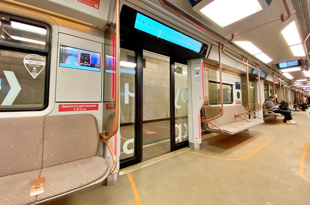 Более 260 тематических поездов запустили в московском метро с 2013 года