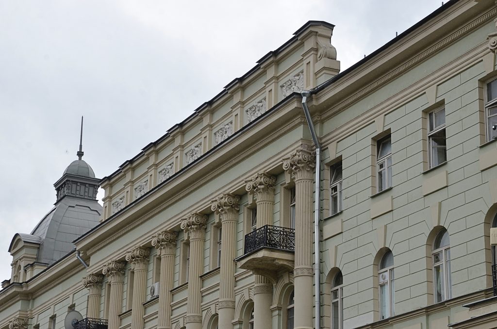 Более 30 ветхих зданий восстановили в центре Москвы с начала года