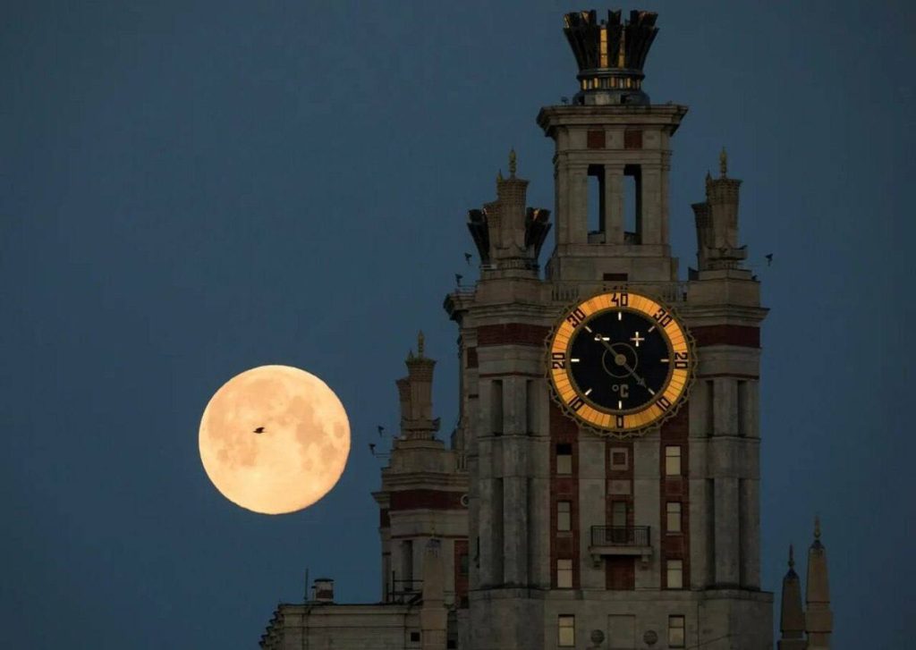 Редкое астрономическое явление: Лекция о лунных исследованиях пройдет Парке Горького