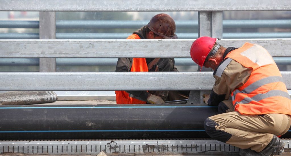 Капитальный ремонт Жуковского путепровода завершили на 70 процентов