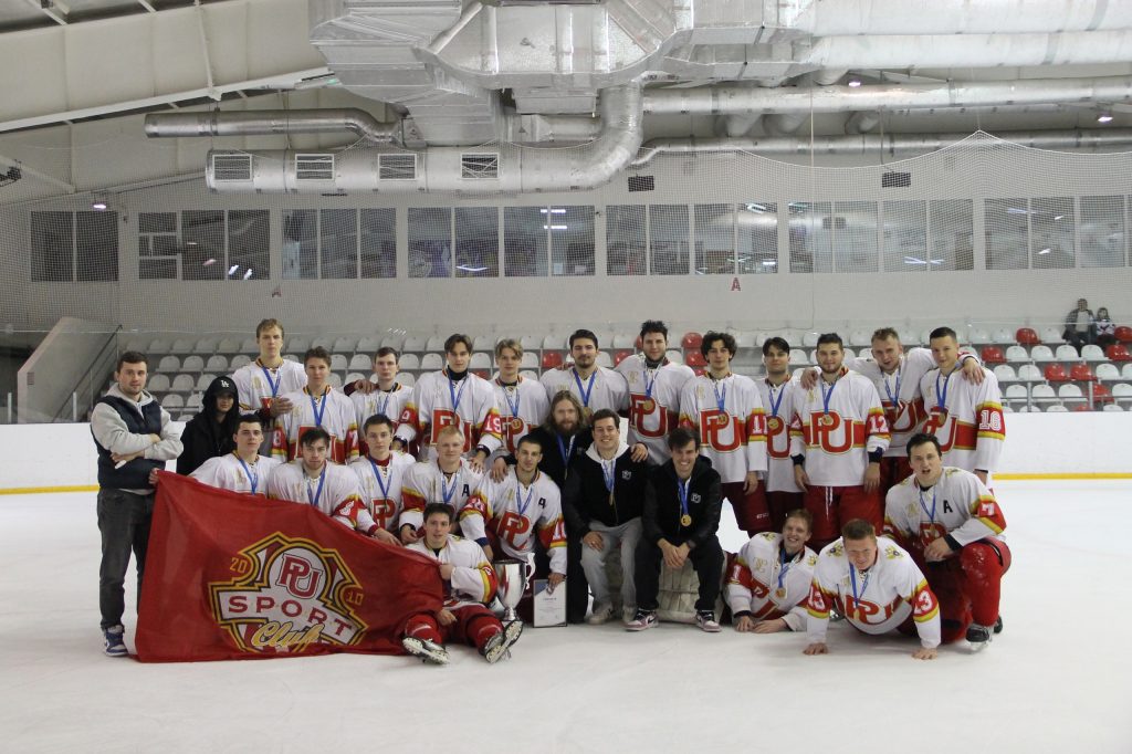 Снова чемпионы: Хоккеисты РЭУ Плеханова выиграли в студенческом кубке регионов