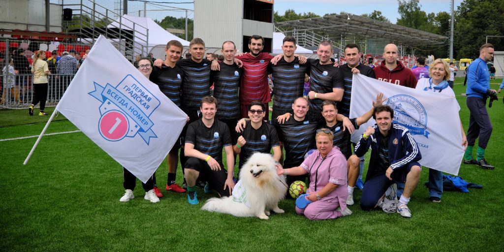 Команда больницы имени Пирогова поучаствовала в соревнованиях по мини-футболу