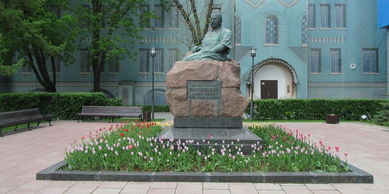 Памятник хирургу отреставрируют в районе Замоскворечье