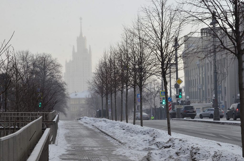 Умеренный снег и гололедица спрогнозировали в Москве в субботу