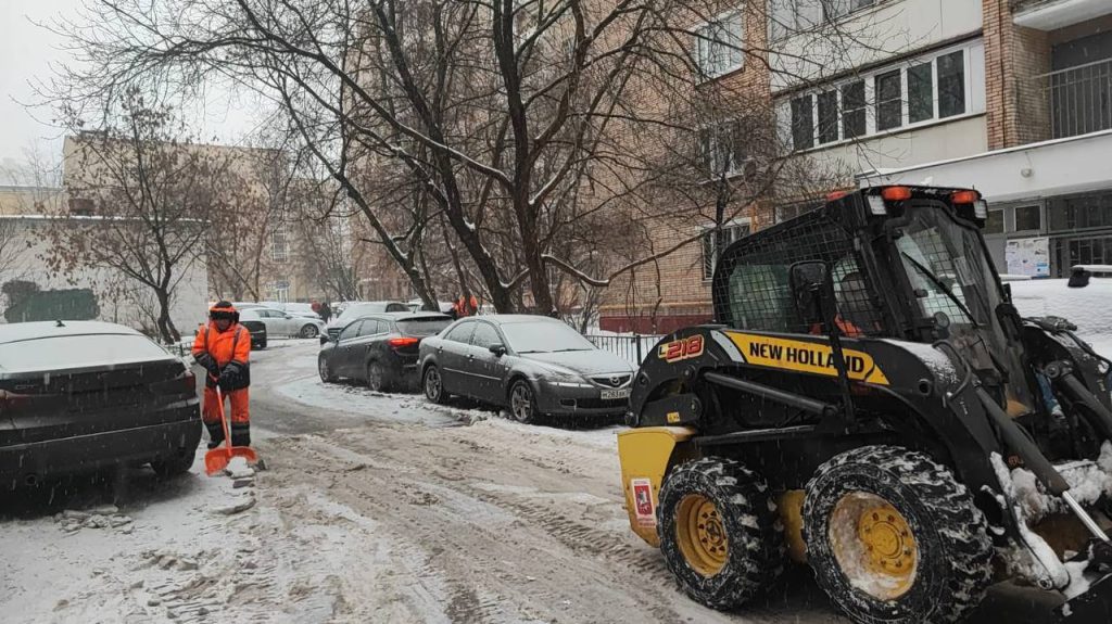 Представители управы Мещанского района сообщили о ходе уборки снега