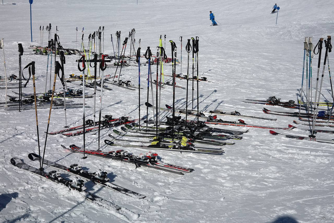 На трассе планируют организовывать мастер-классы по лыжным гонкам и биатлону. Фото: pixabay.com