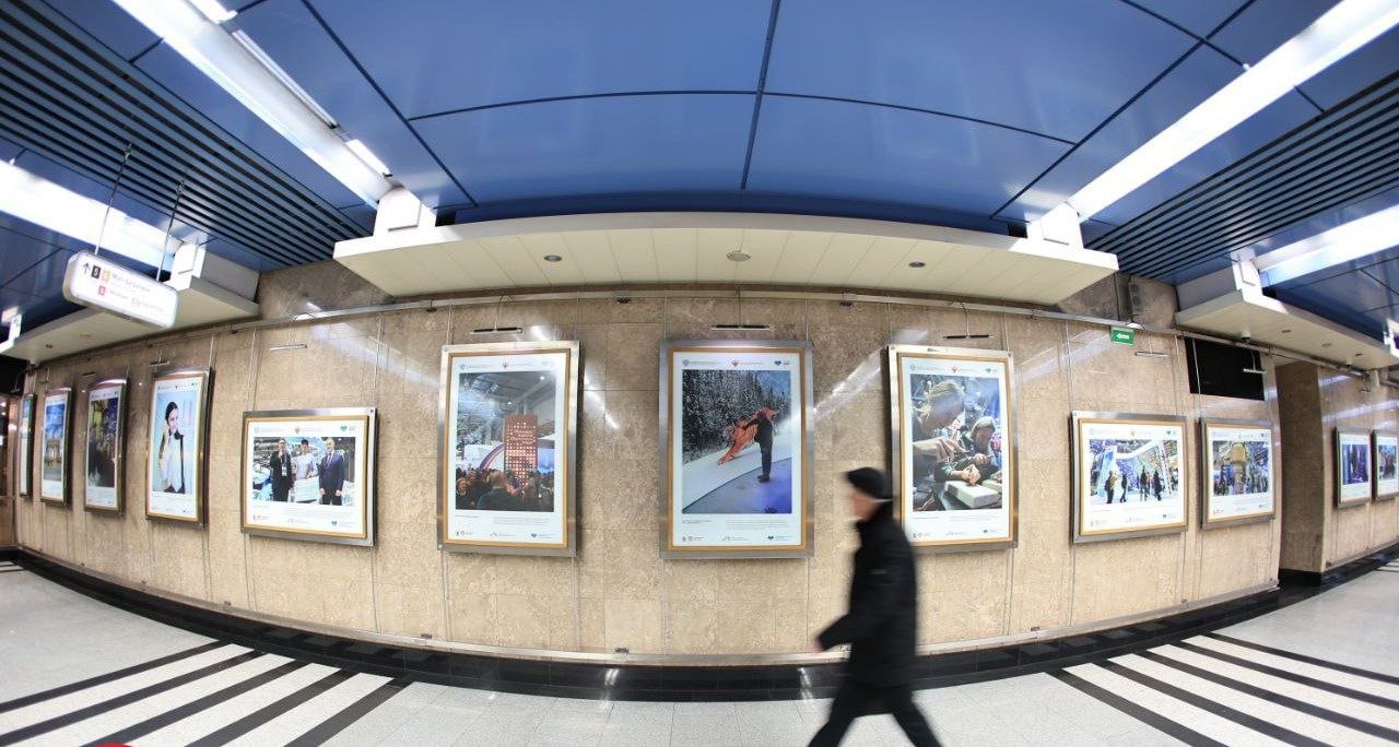 Посетить выставку на станции Филевской линии можно до 9 января 2024 года. Фото: Telegram-канал ФКР