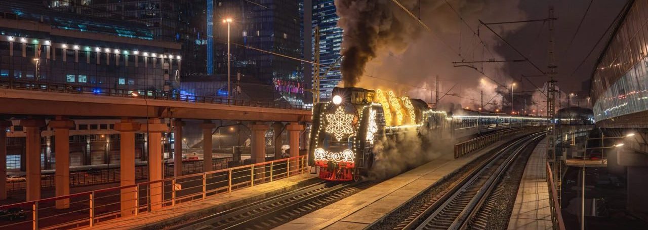 С 2020 года поезд приезжает из Великого Устюга. Фото: сайт проекта «Поезд Деда Мороза»