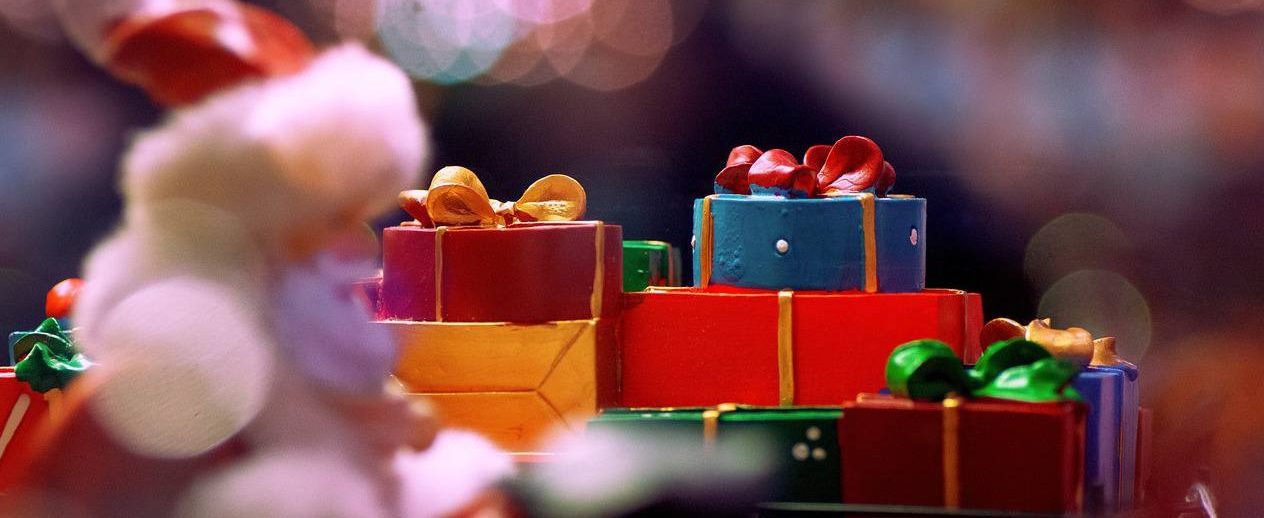 С 23 по 24 декабря центры встретят Деда Мороза. Фото: pixabay.com 