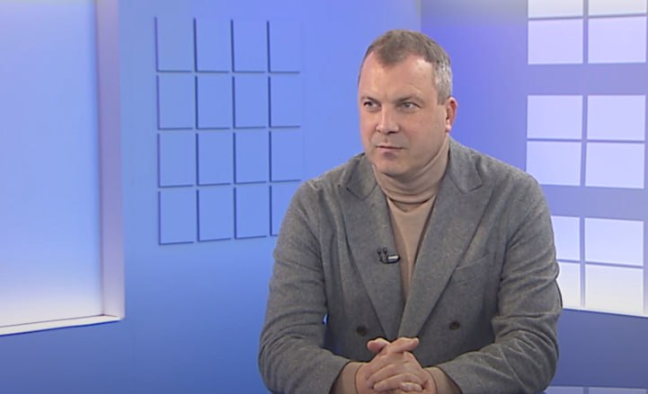 Тележурналист Евгений Попов поддержал решение президента участвовать в выборах
