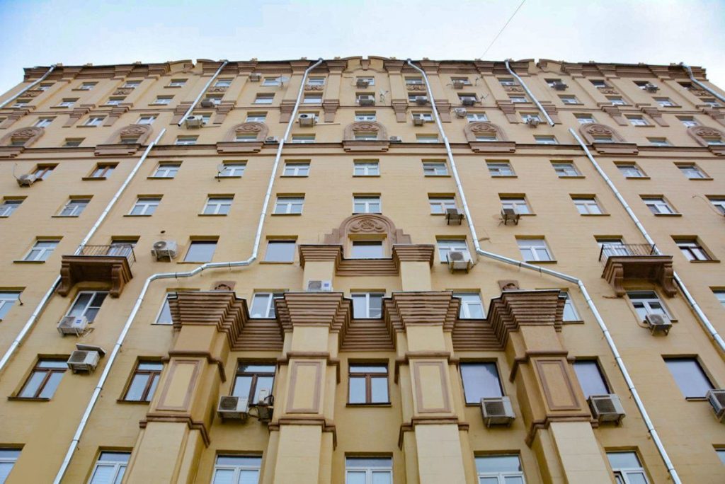 Москвичам рассказали о капремонте связанных с театрами домов в центре столицы