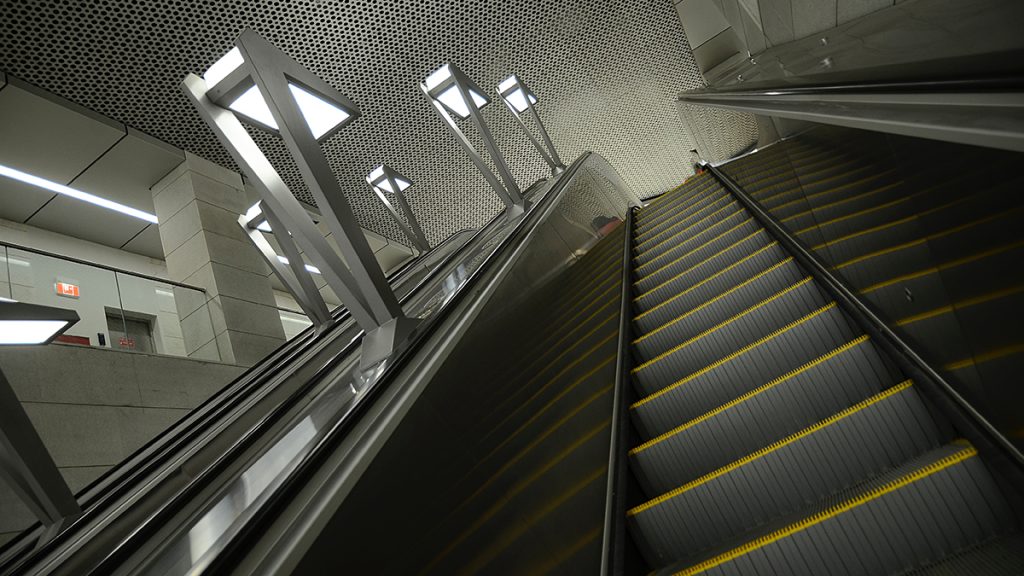 Эскалаторы на станции «Каширская» закроют на ремонт с 26 февраля. Фото: Анна Быкова, «Вечерняя Москва»