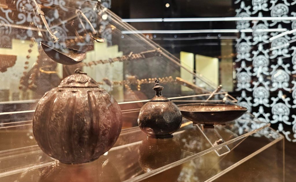 Сокровища Симферополя: сотрудники ГИМ рассказали о драгоценном кладе XV века