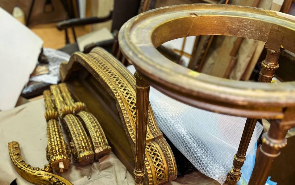 Специалисты уже восстановили 26 единиц мебели. Фото предоставила пресс-служба Бахрушинского музея