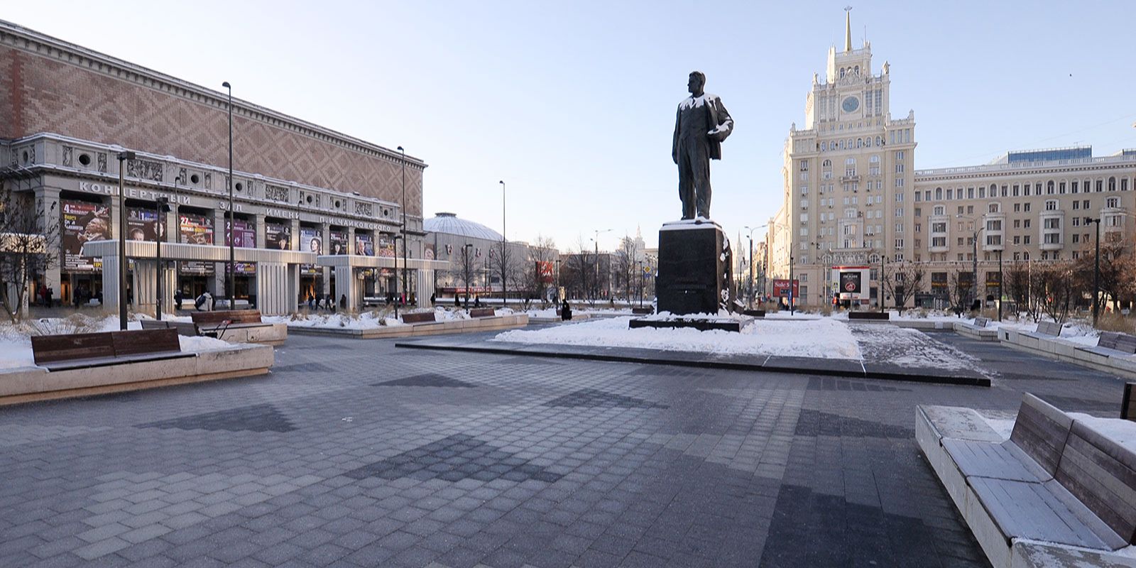 Отреставрируют памятники Владимиру Маяковскому на Триумфальной площади,  Карлу Марксу на Театральной площади, Николаю Бауману на Елоховской площади. Фото взято с сайта мэра Москвы