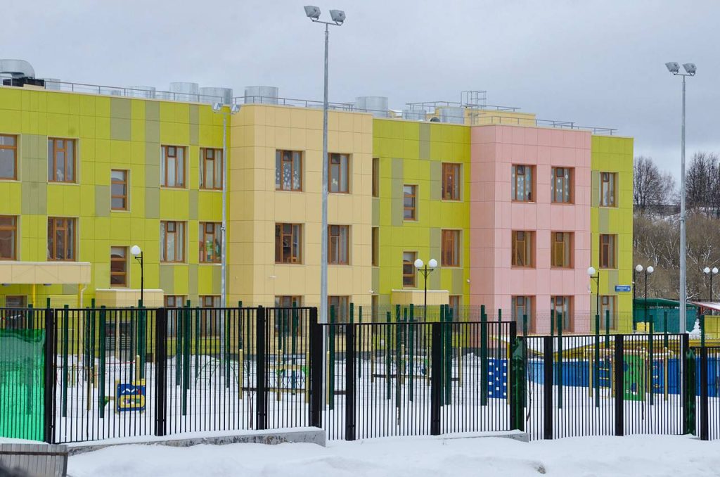 Москва активно реализует поручения Путина относительно капремонта школ и детсадов. Фото: Анна Быкова, «Вечерняя Москва»