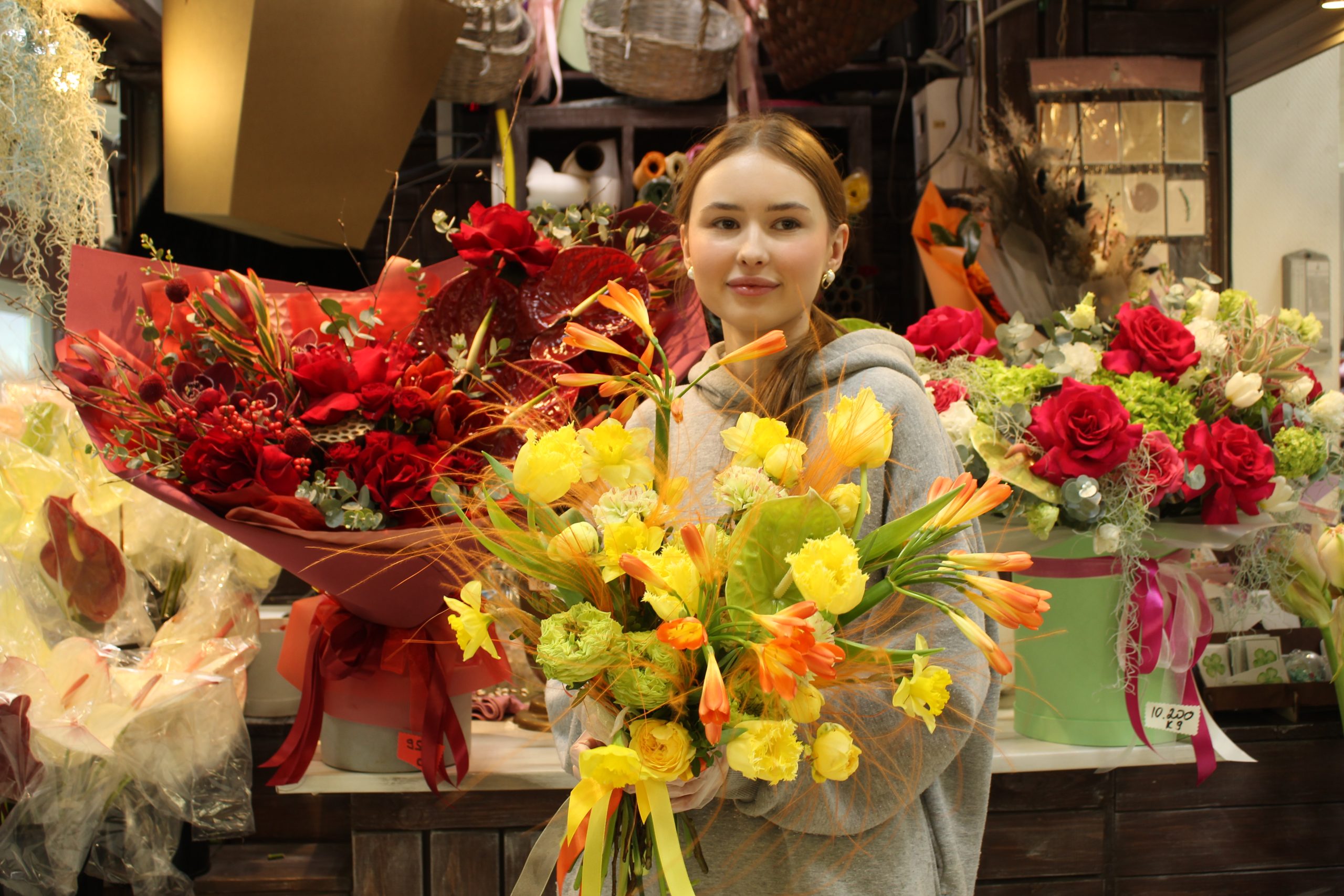 Флорист цветочной лавки на Рижской Анжелика Кочанова