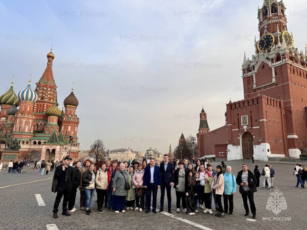 Семьи сотрудников, погибших при исполнении служебного долга, из Санкт-Петербурга посетили столицу