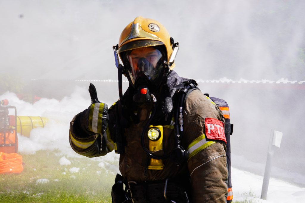 Первый Гран-при профессионального мастерства пожарных и спасателей завершился в Москве