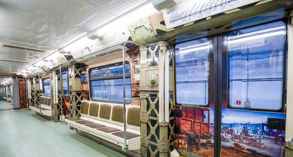 Поезд «Подвиг народа» появился в Московском метро