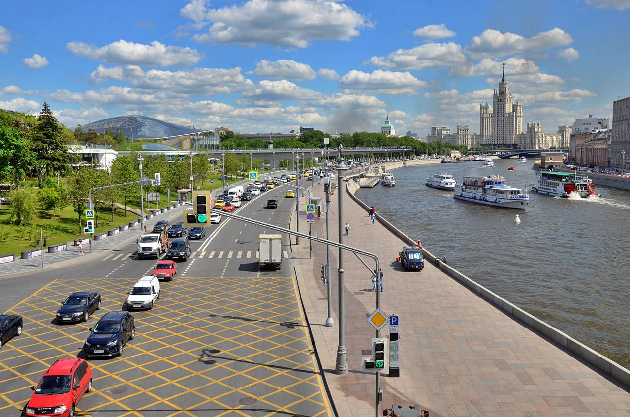 Мост к острову Балчуг и удобные развязки, или Более 12 километров дорог обустроили в столице в этом году