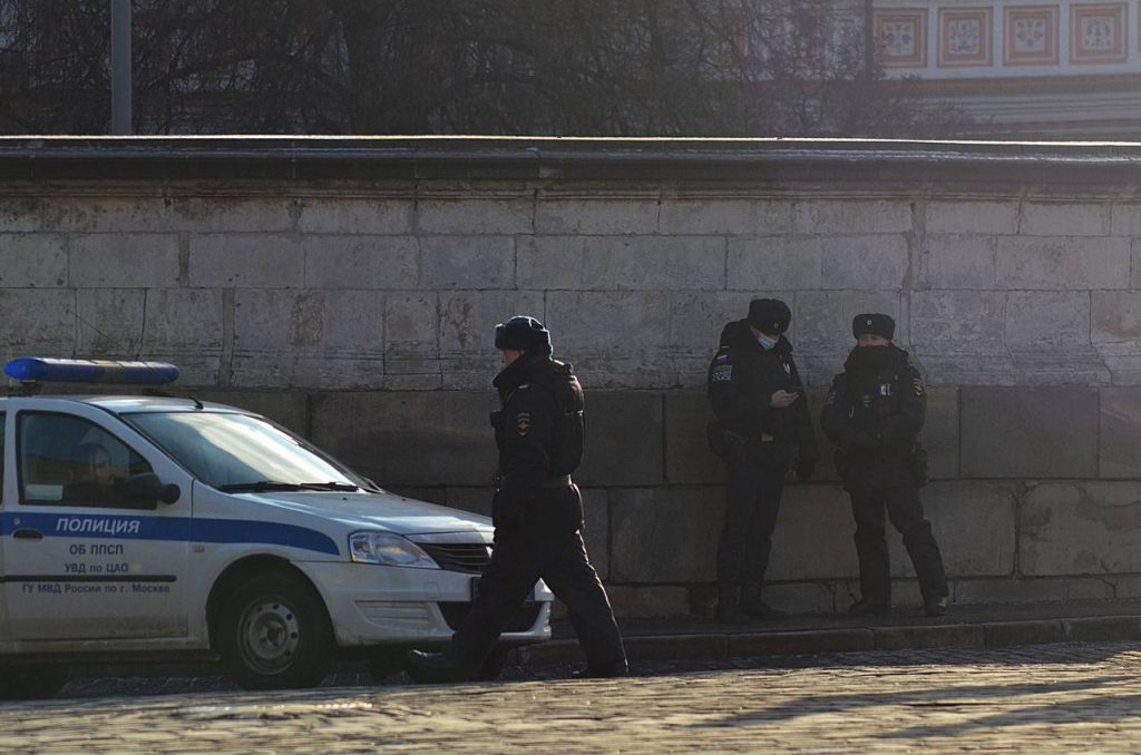 В центре столицы задержан подозреваемый в разбойном нападении на девушку