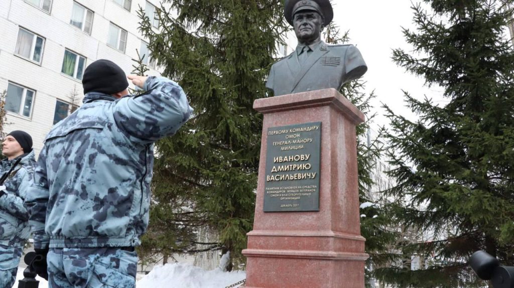 В московском ОМОН «Авангард» почтили память первого командира отряда