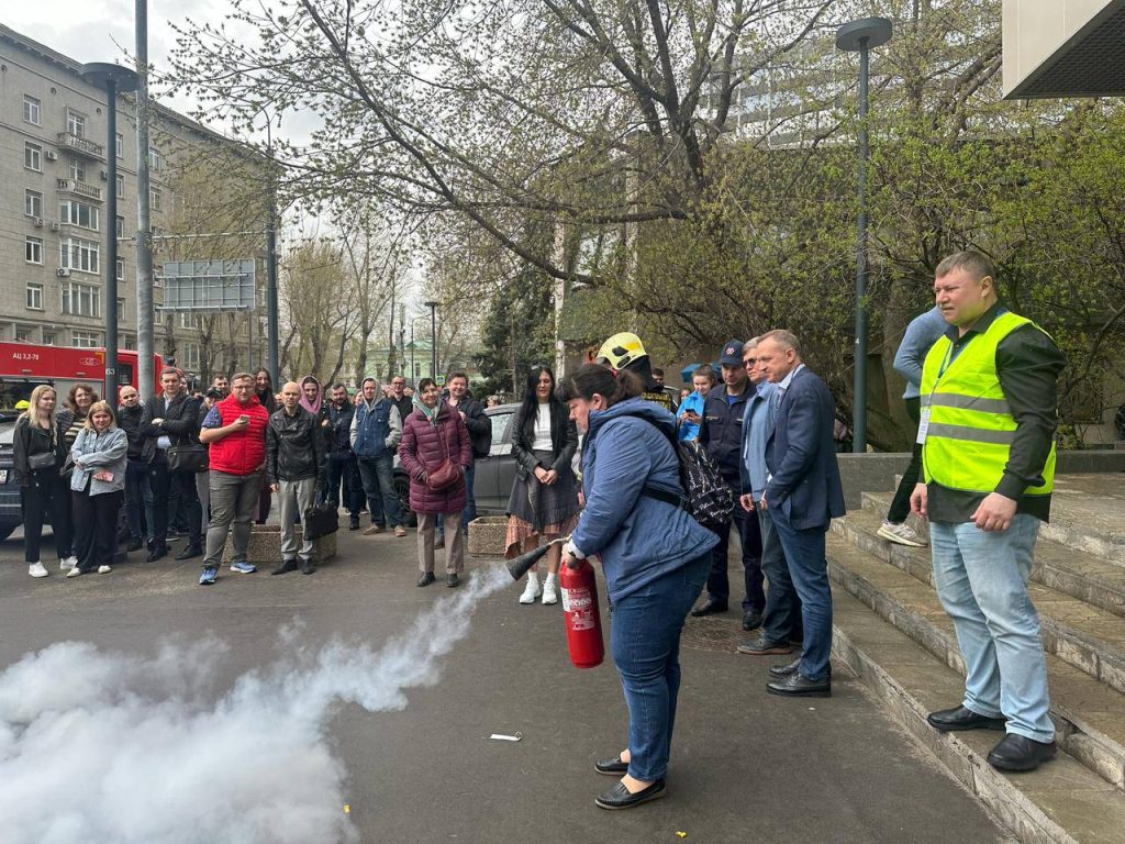 Тренируем спасение и тушение