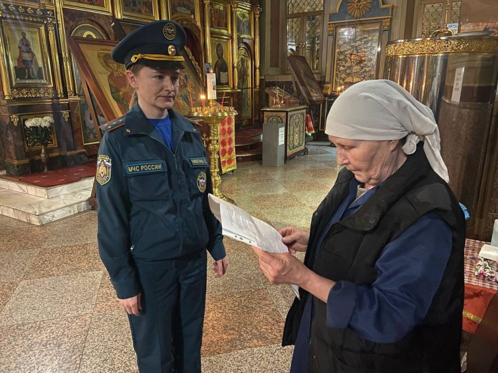 Более 650 сотрудников столичного пожарно-спасательного гарнизона и добровольцев обеспечивали пожарную безопасность мероприятий Светлой Пасхи