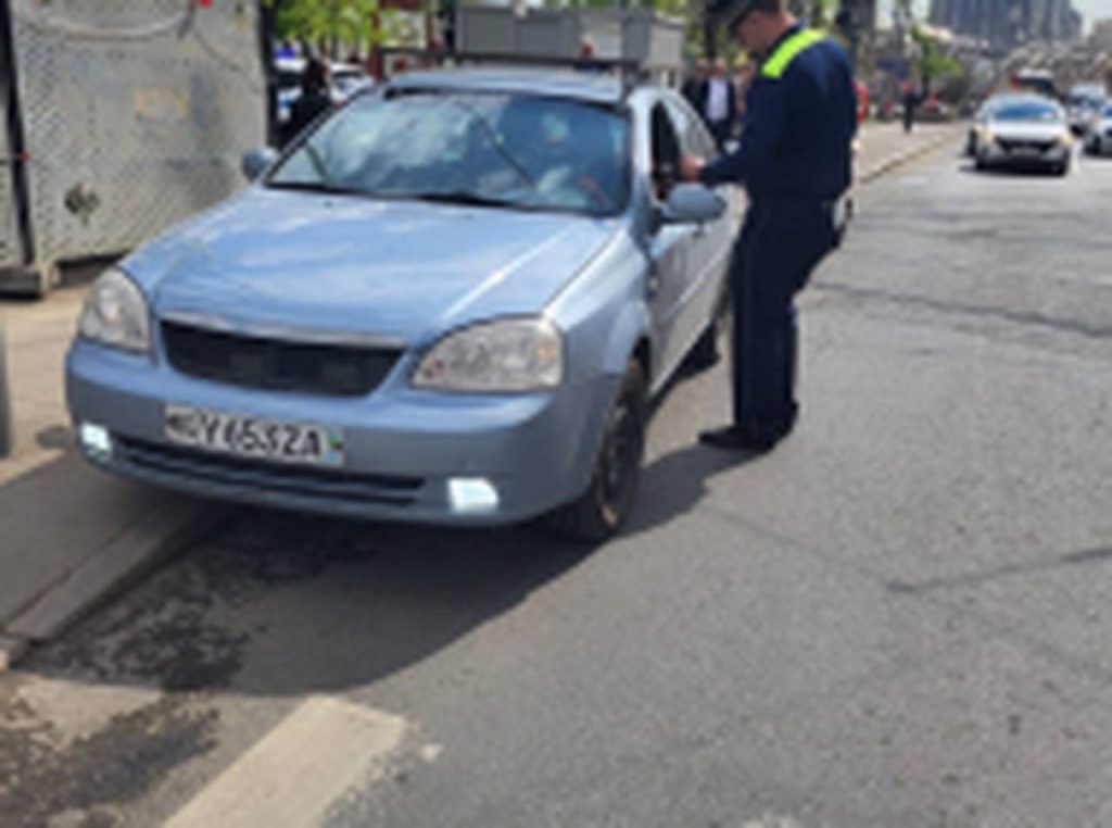 Сотрудники Госавтоинспекции проверили более 230 иностранных автомобилей