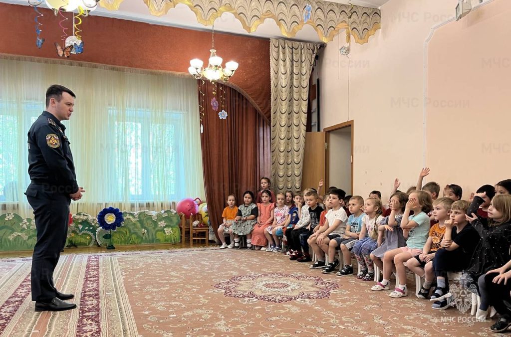 Акция «Пожарная безопасность — играем и учимся!» проходит в Центральном округе столицы