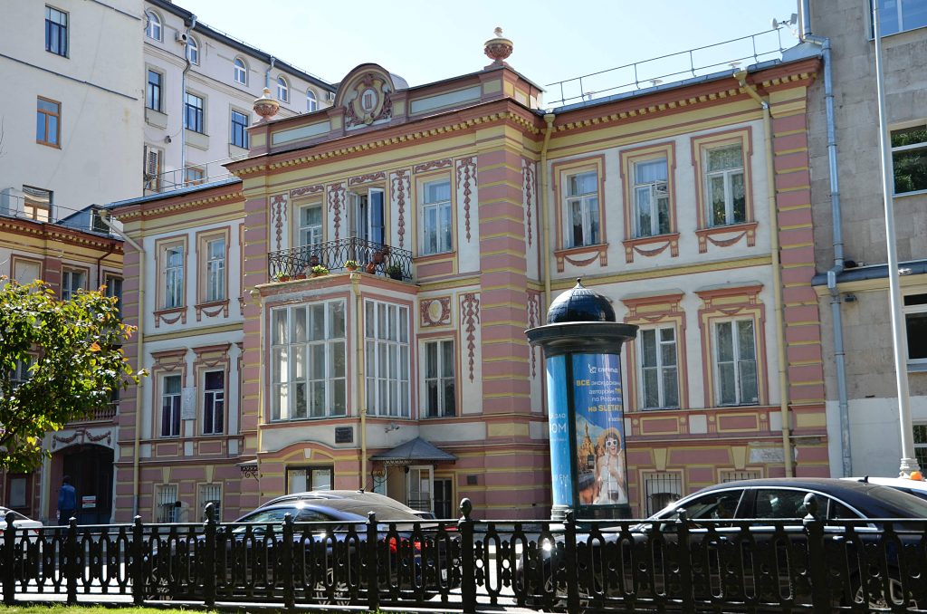 Выставку о Майе Плисецкой представит Бахрушинский музей в Китае