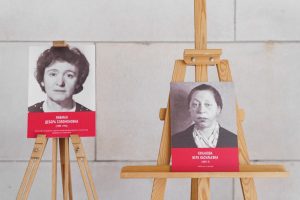 В сквере Антоновой размещены фотографии и имена тех, кто защищал культурное наследие страны в годы войны. Фото: Telegram-канал Пушкинского музея