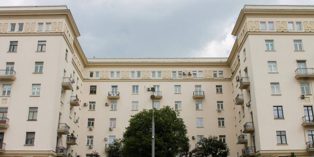 Жилые дома-кинозвезды продолжают реставрировать в столице