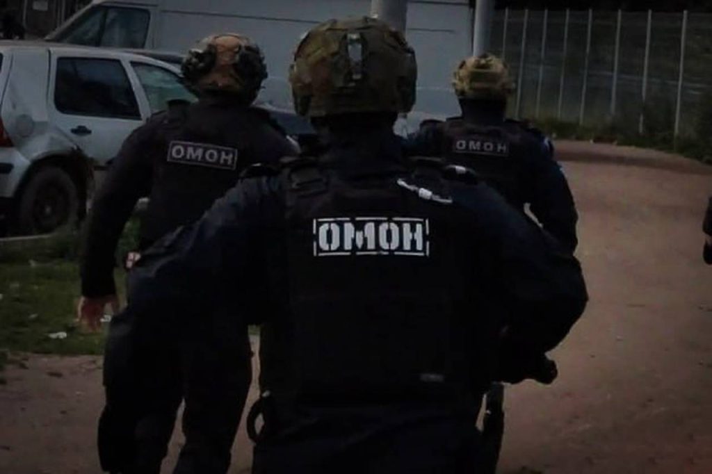 Сотрудники московского ОМОН «Авангард» задержали мужчину, скрывающегося от правосудия