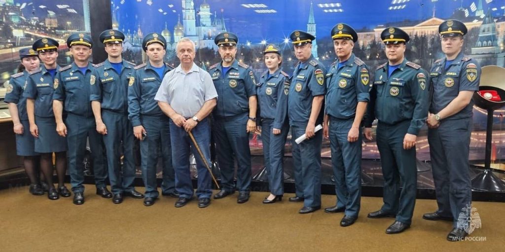 Историческую экспозицию пожарной охраны Москвы посетили сотрудники Госпожнадзора центрального округа столичного управления МЧС России