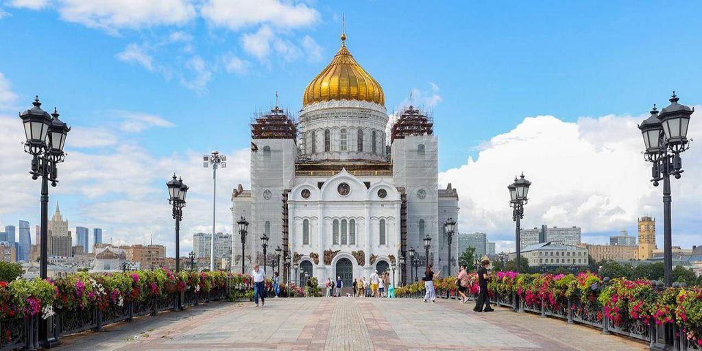 Стартовал ремонт куполов храма Христа Спасителя