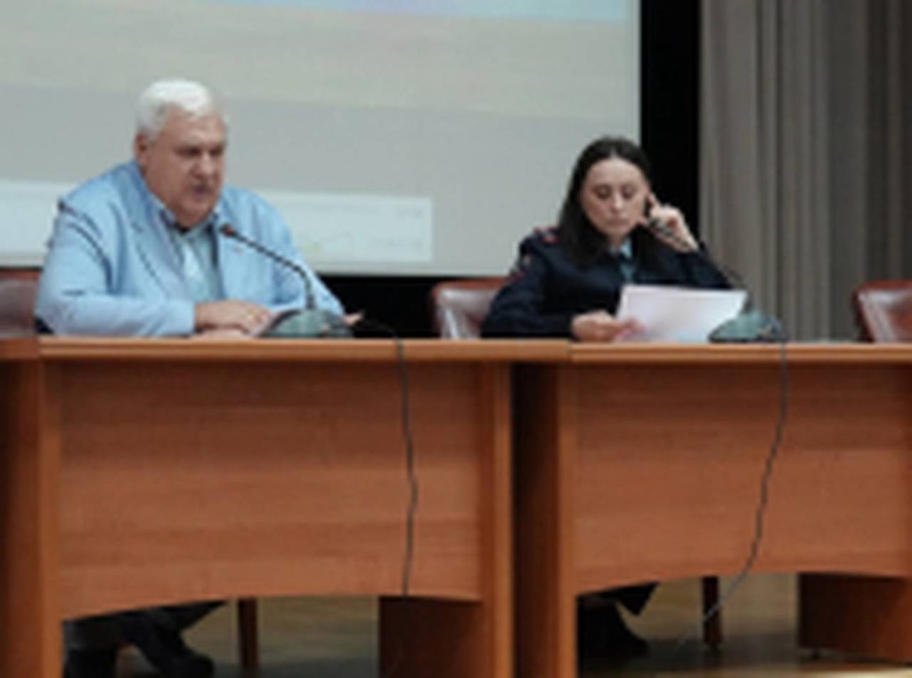 В УВД по ЦАО прошла встреча сотрудников полиции с представителем Общественного совета