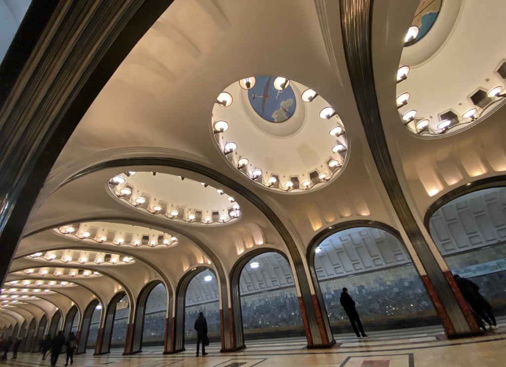 О нескольких станция метро в стиле ар-деко рассказали москвичам