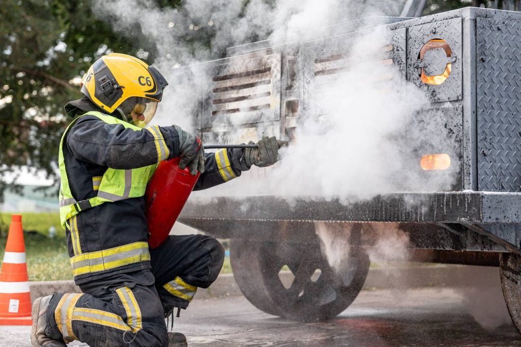 На страже мегаполиса: столичный Пожарно-спасательный центр отмечает 17 лет со дня образования