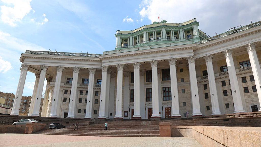 Осенний бал провели в Театре Российской армии