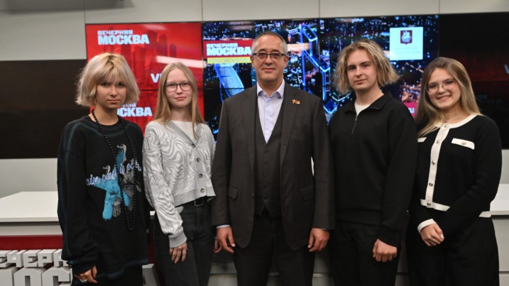 Председатель Мосгордумы пообщался с юными журналистами