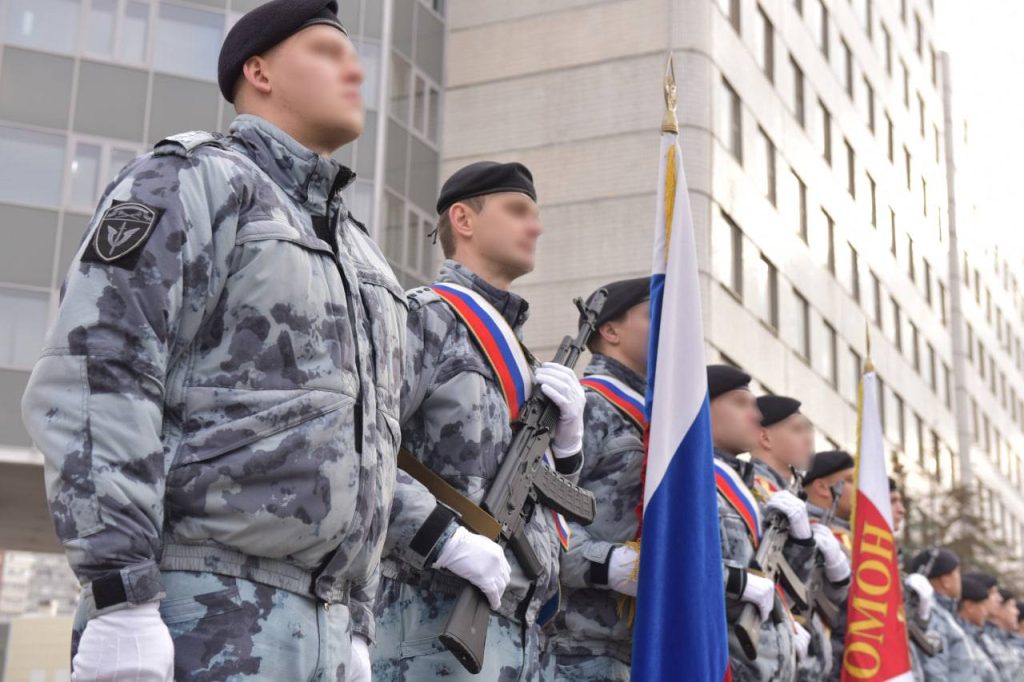 В день образования ОМОН «Авангард» на базе столичного главка Росгвардии прошёл памятный митинг